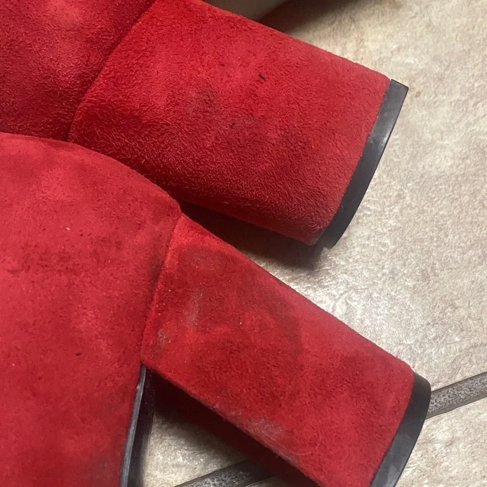 AEROSOLES elegant red